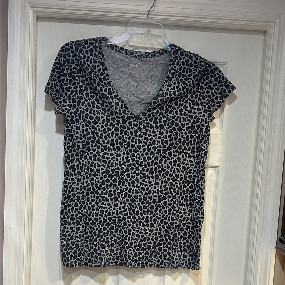 Merona Black and Gray Animal Print V-Neck Tee